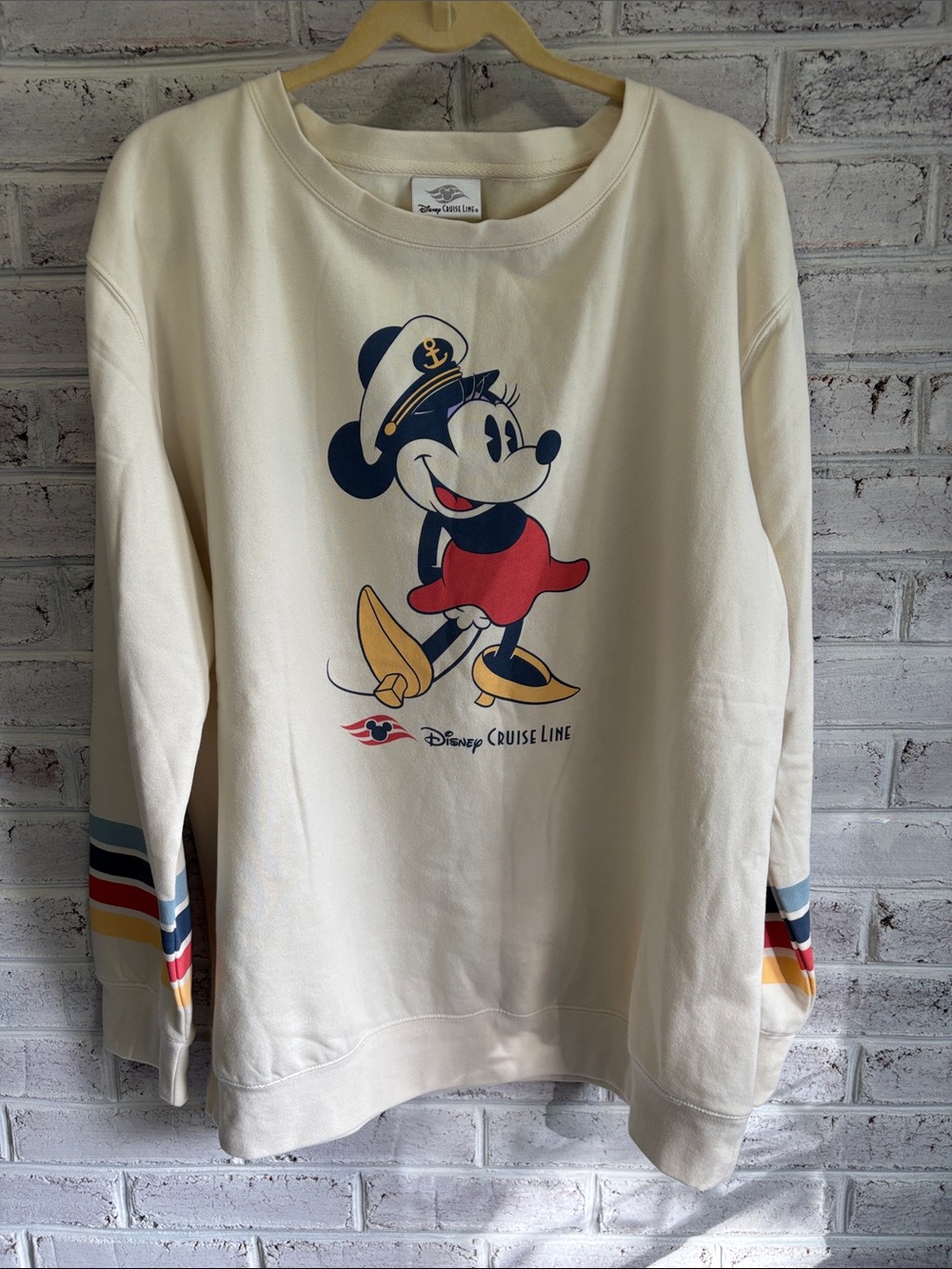 Disney Cruise Line Cream Minnie Mouse Graphic Sweatshirt